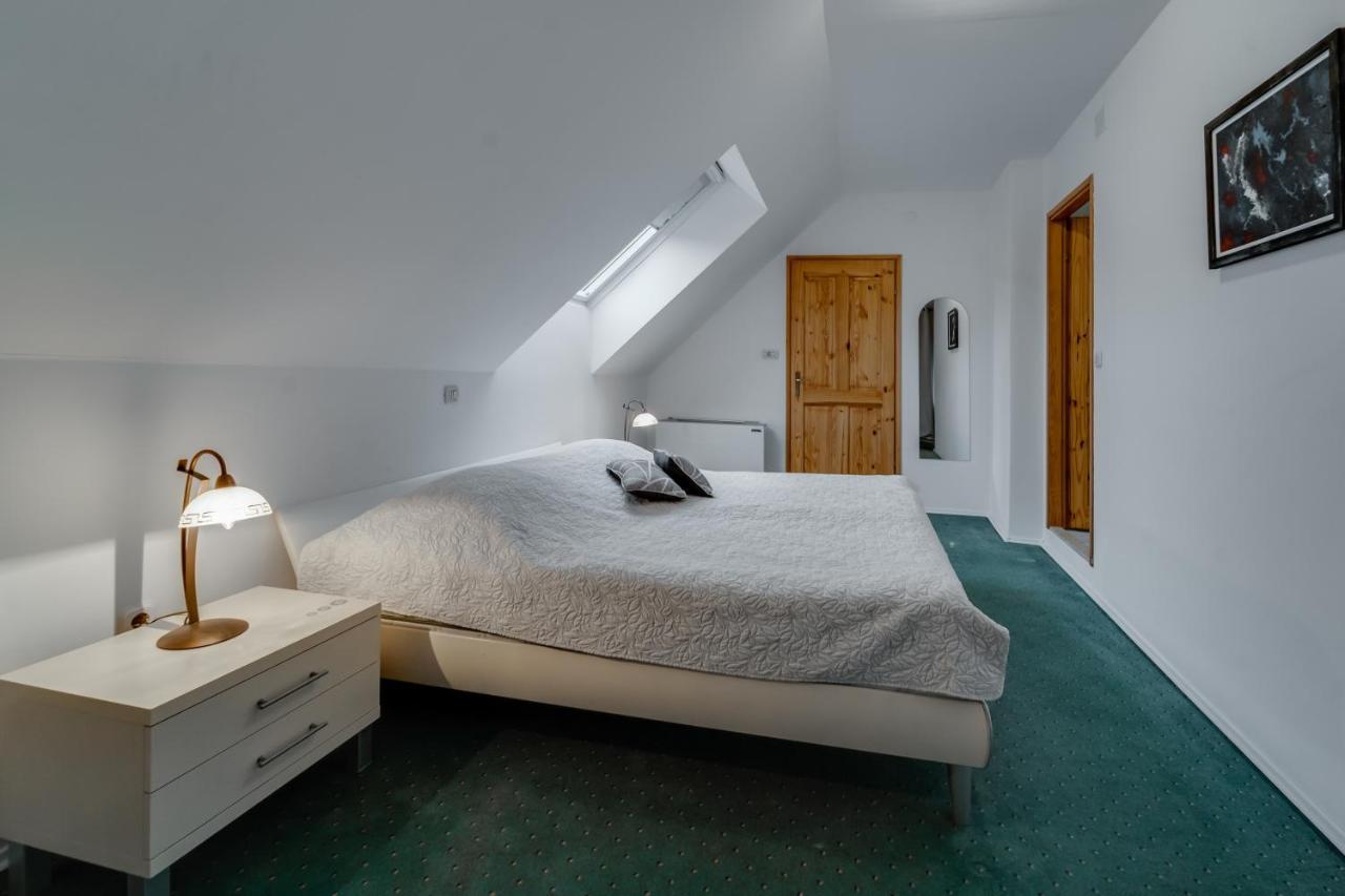 Sobe "Ela" Bed & Breakfast Fuzine Ngoại thất bức ảnh