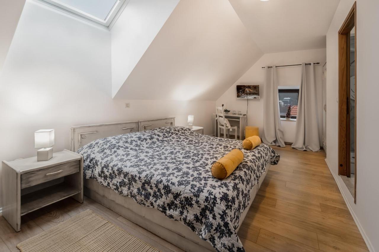 Sobe "Ela" Bed & Breakfast Fuzine Ngoại thất bức ảnh